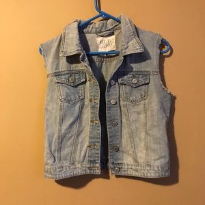 Jean Vest